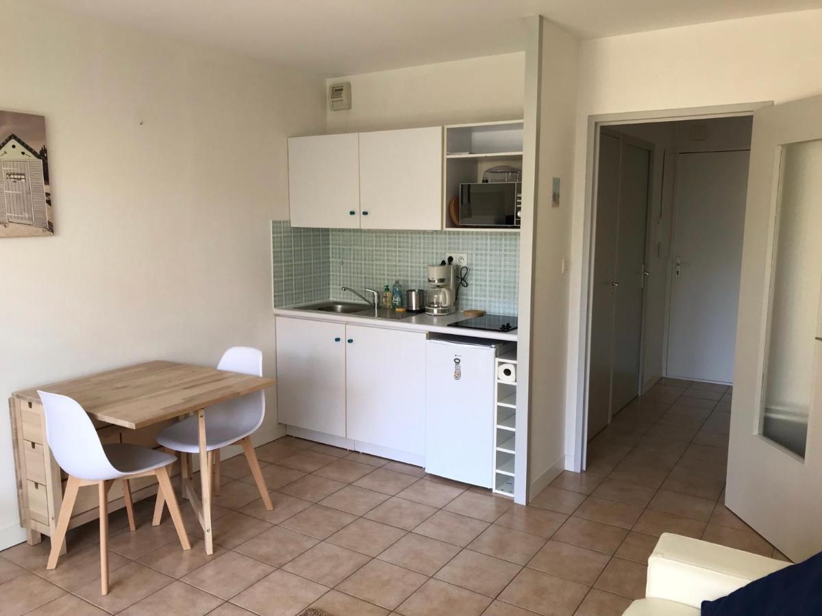 Studio L'air Marin Avec Terrasse Et Jardinet à 2 Pas De La Plage Appartamento *